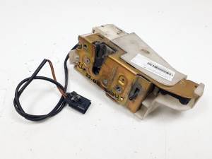CERRADURA PUERTA TRASERA IZQUIERDA YS61A264A27BA FORD FIESTA BERLINA (DX) Autodesguaces Alicante