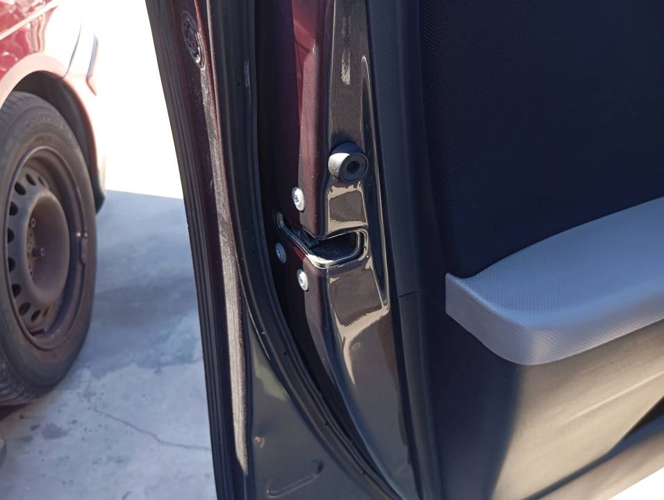 CERRADURA PUERTA DELANTERA IZQUIERDA