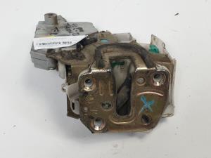 CERRADURA PUERTA TRASERA DERECHA 9516 NISSAN PRIMERA BERLINA (P11) Autodesguaces Alicante
