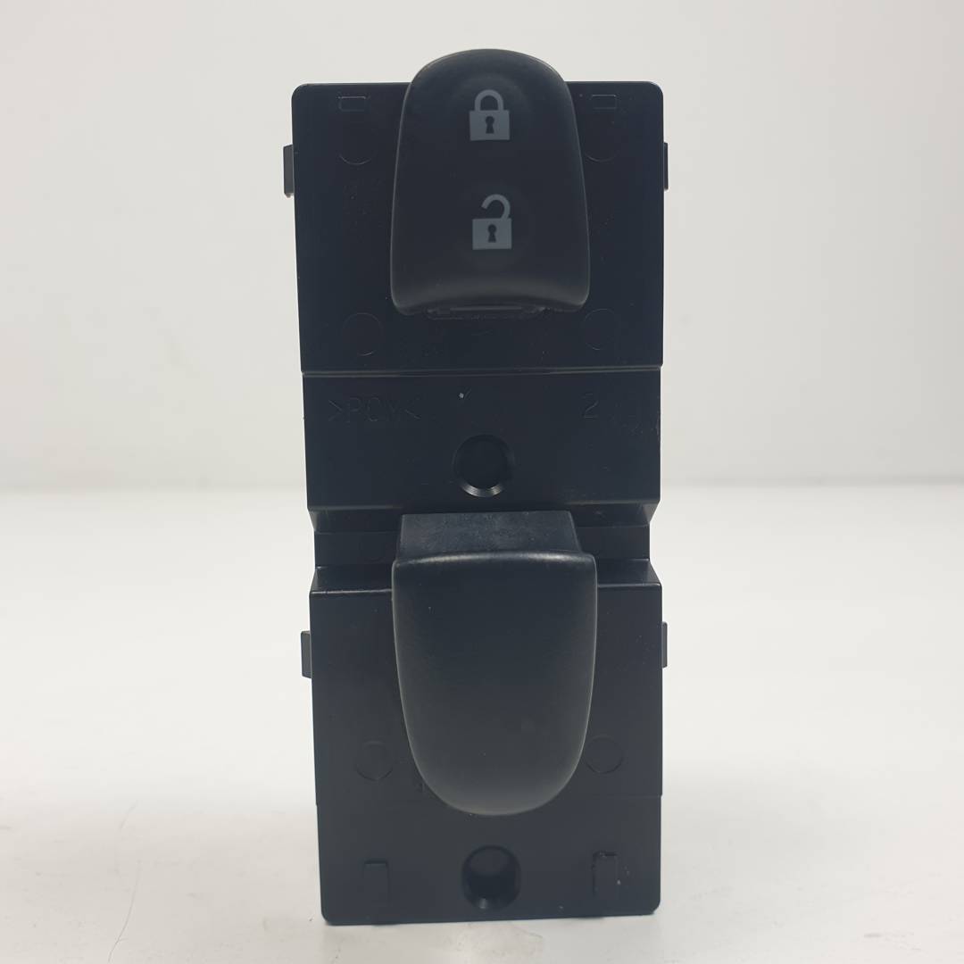 MANDO ELEVALUNAS DELANTERO DERECHO - 254111KA5A - NISSAN - JUKE (F15)