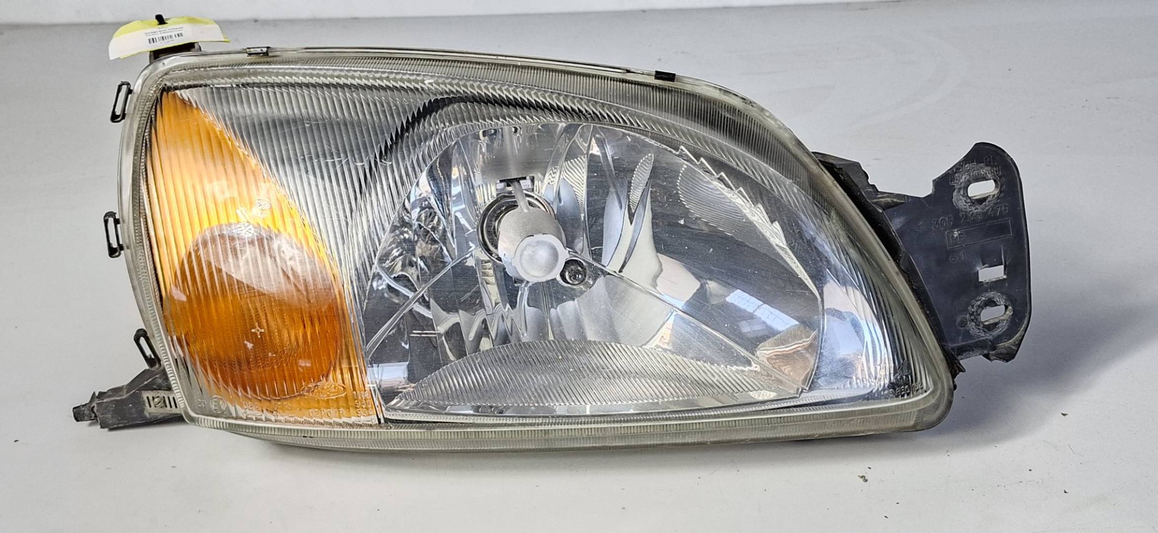 Faro Derecho Ford Fiesta Berlina (dx) (1999–2002)