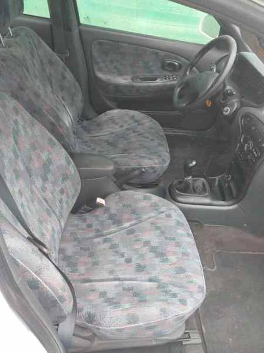 ASIENTO DELANTERO IZQUIERDO