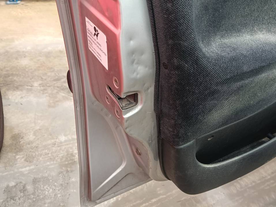 CERRADURA PUERTA DELANTERA IZQUIERDA