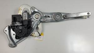 ELEVALUNAS TRASERO IZQUIERDO 827310166R RENAULT SCENIC III (JZ) Autodesguaces Alicante