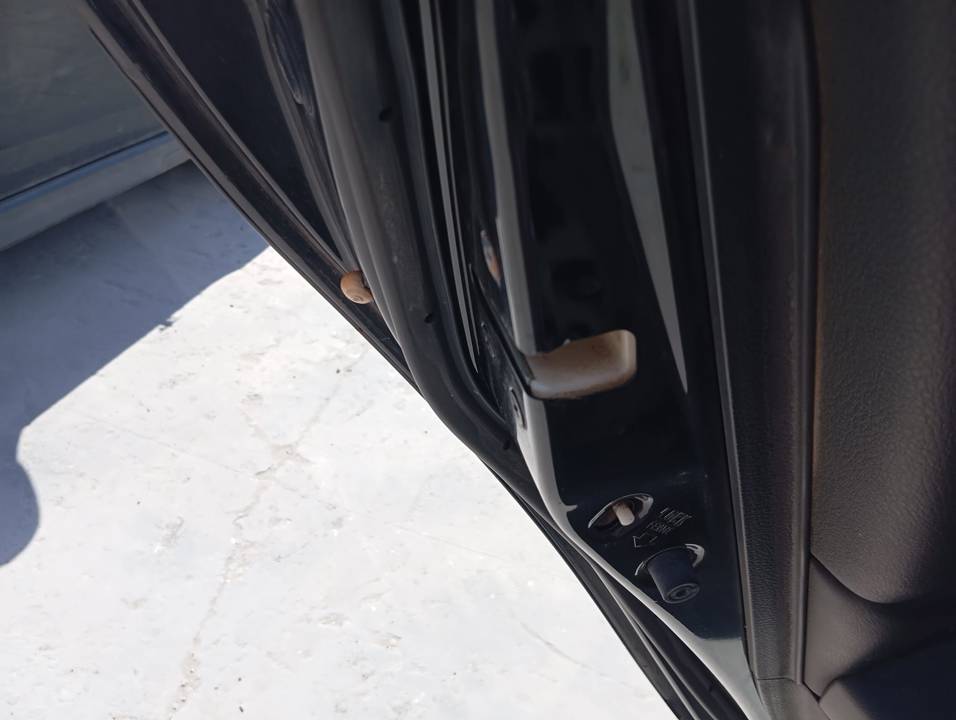CERRADURA PUERTA TRASERA IZQUIERDA