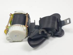 CINTURON SEGURIDAD DELANTERO IZQUIERDO 33017492B BMW SERIE 1 BERLINA (E81/E87) Autodesguaces Alicante