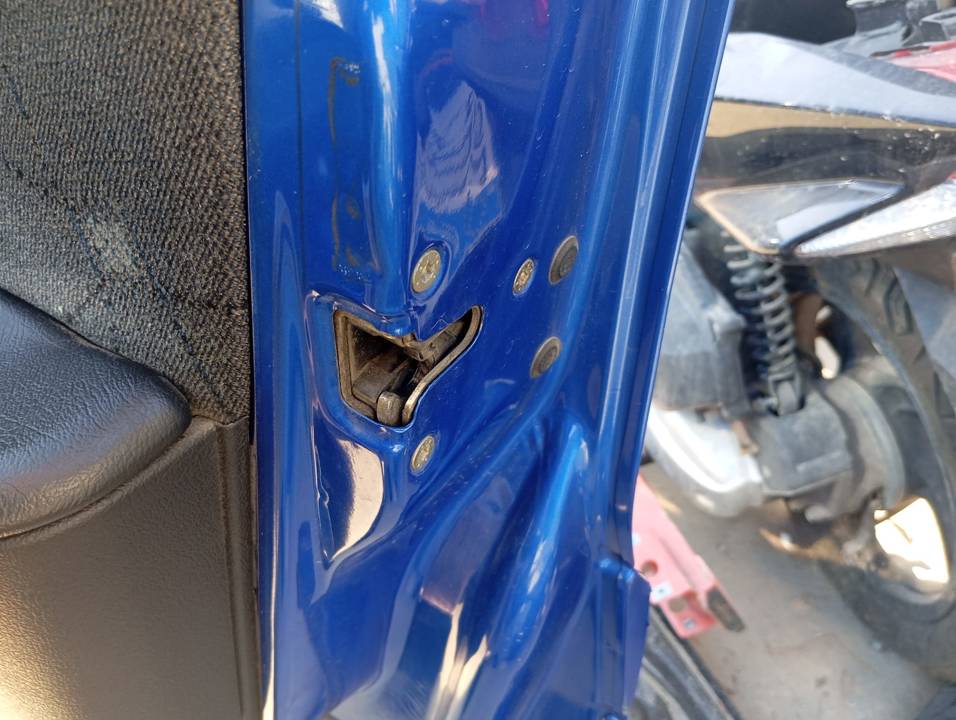 CERRADURA PUERTA DELANTERA DERECHA