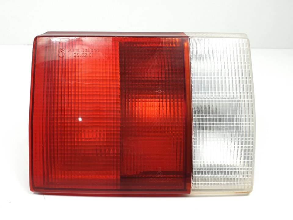 PILOTO TRASERO IZQUIERDO INTERIOR - 893945093 - AUDI - 80/90 (893)