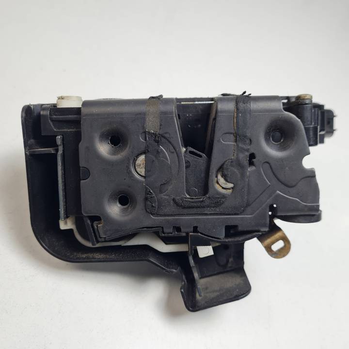 CERRADURA PUERTA TRASERA IZQUIERDA 3M5AR26413BK FORD FOCUS C-MAX (CAP) Autodesguaces Alicante