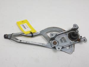 ELEVALUNAS TRASERO DERECHO 90521872 OPEL ASTRA G CARAVAN Autodesguaces Alicante