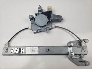 ELEVALUNAS TRASERO DERECHO 82730JG00A NISSAN X-TRAIL (T31) Autodesguaces Alicante