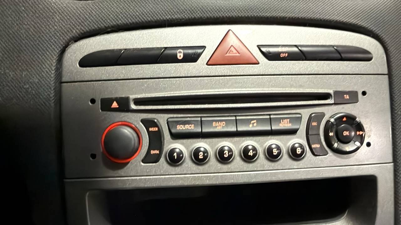SISTEMA AUDIO / RADIO CD