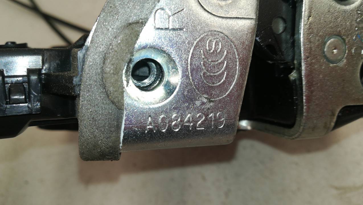 CERRADURA PUERTA DELANTERA DERECHA