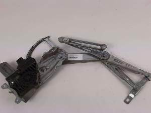 ELEVALUNAS DELANTERO IZQUIERDO 0130821768 OPEL ZAFIRA A Autodesguaces Alicante