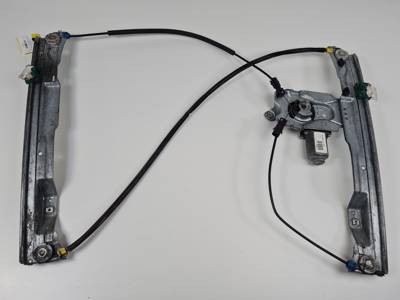 ELEVALUNAS DELANTERO DERECHO 8200826163B RENAULT CLIO III Autodesguaces Alicante