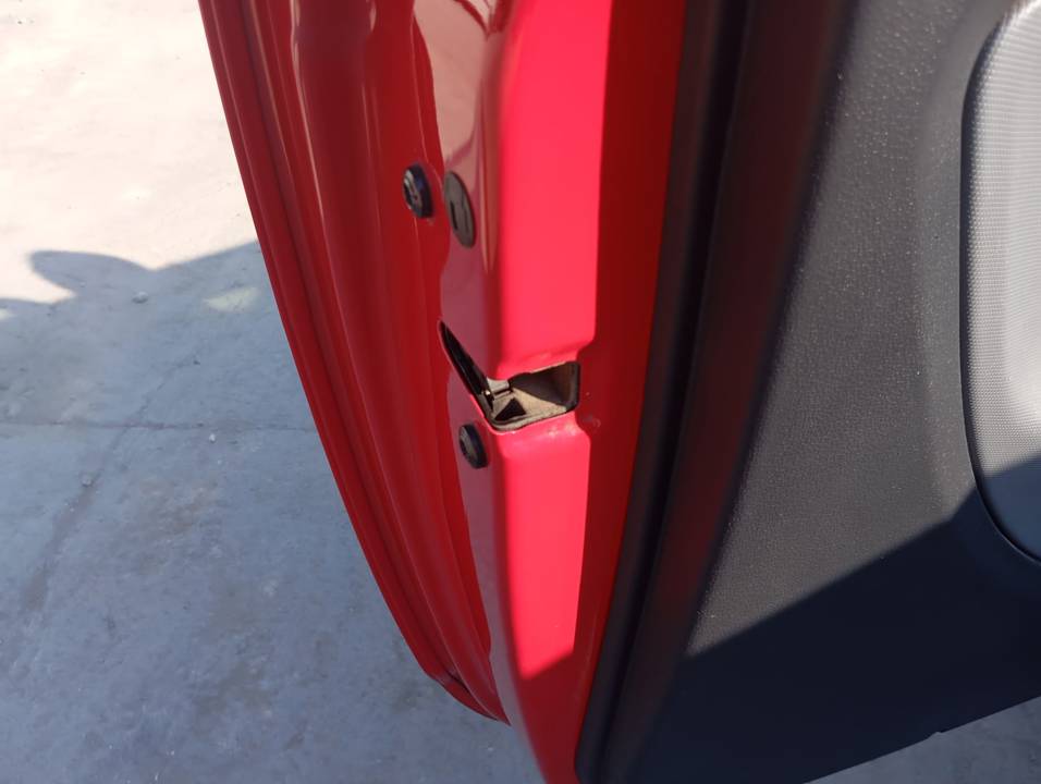 CERRADURA PUERTA TRASERA IZQUIERDA