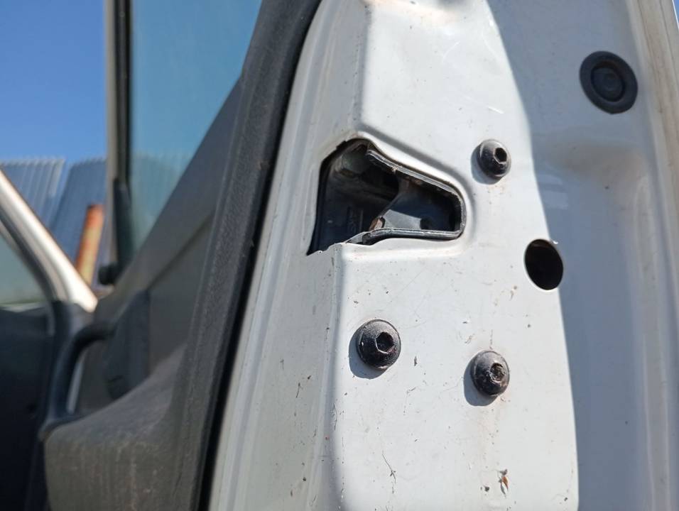 CERRADURA PUERTA DELANTERA DERECHA