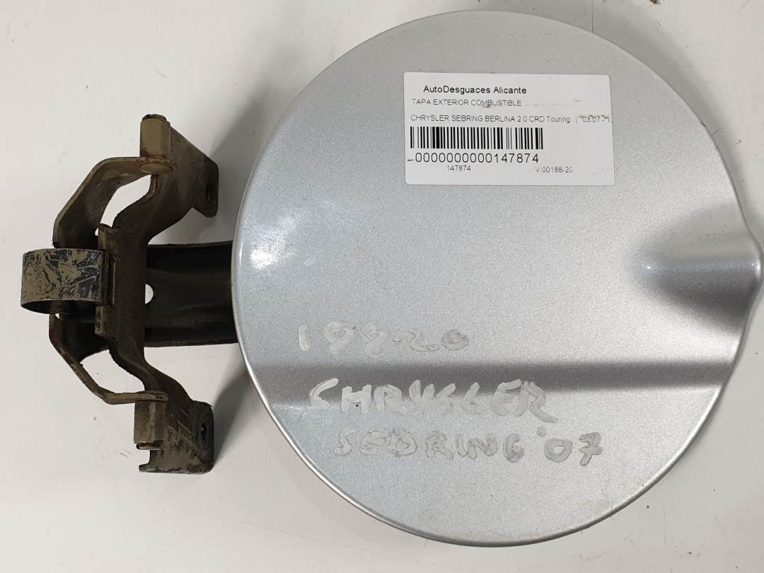 TAPA EXTERIOR COMBUSTIBLE - 05008733AB - CHRYSLER - SEBRING BERLINA