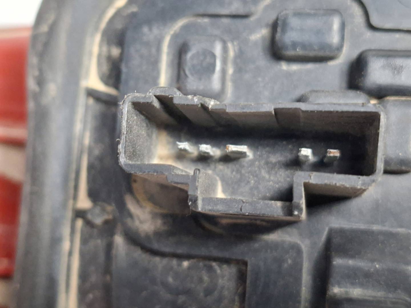Foto 3 de Piloto Trasero Izquierdo Peugeot 206 Berlina (1998–2010)