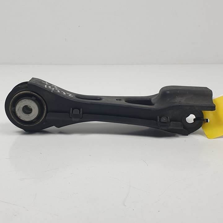 BRAZO SUSPENSION INFERIOR TRASERO IZQUIERDO - A2463500053 - INFINITI - Q30