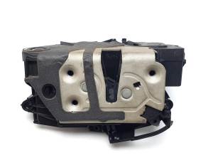 CERRADURA PUERTA TRASERA IZQUIERDA BM5AA26413AG FORD FOCUS LIM. Autodesguaces Alicante