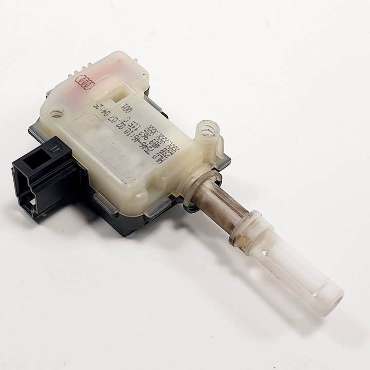TAPA EXTERIOR COMBUSTIBLE 4B9962115C AUDI A4 CABRIO (8H) Autodesguaces Alicante