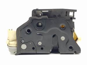 CERRADURA PUERTA DELANTERA DERECHA 3C2837016A VOLKSWAGEN PASSAT BERLINA (3C2) Autodesguaces Alicante