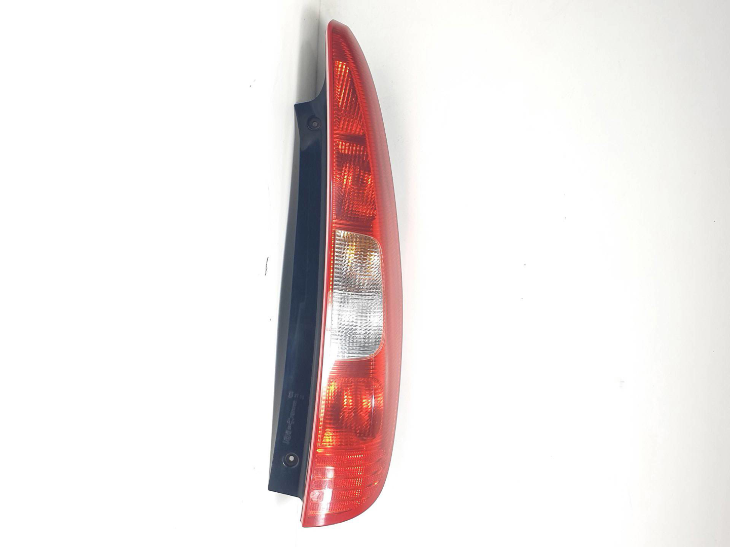 PILOTO TRASERO DERECHO - 8330A234 - MITSUBISHI - COLT BERLINA 5 (Z30A)