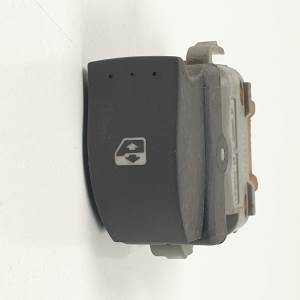 MANDO ELEVALUNAS DELANTERO DERECHO 242600 NISSAN INTERSTAR MOD. 04 (X70) Autodesguaces Alicante