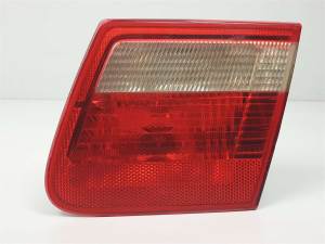 PILOTO TRASERO DERECHO INTERIOR BMW SERIE 3 TOURING (E46) Autodesguaces Alicante