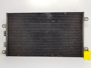 CONDENSADOR / RADIADOR AIRE ACONDICIONADO 867656L ALFA ROMEO 147 (190) Autodesguaces Alicante