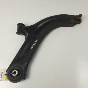 BRAZO SUSPENSION INFERIOR DELANTERO DERECHO 8200744092A RENAULT CLIO III Autodesguaces Alicante