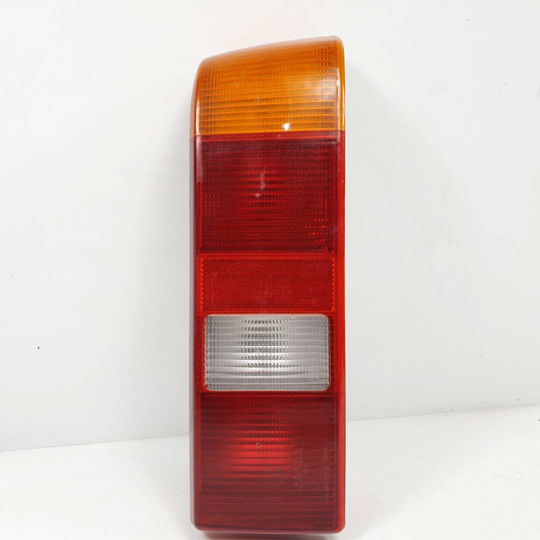 PILOTO TRASERO DERECHO - 87BG13A602AA - FORD - SIERRA BERLINA