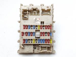 CAJA RELES / FUSIBLES 243505M310 NISSAN ALMERA (N16/E) Autodesguaces Alicante