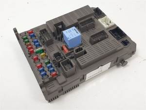 CAJA RELES / FUSIBLES 9644460280 CITROEN C5 BERLINA Autodesguaces Alicante