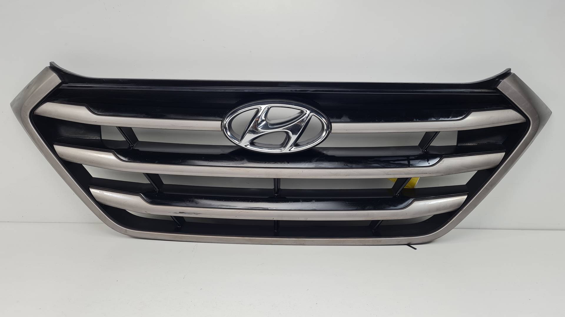 REJILLA DELANTERA - 86350D7000 - HYUNDAI - TUCSON