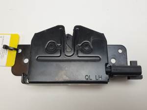 CERRADURA CAPOT 81130D9000 KIA SPORTAGE (QL) Autodesguaces Alicante