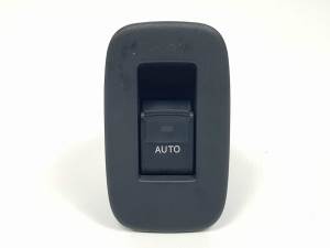 MANDO ELEVALUNAS TRASERO DERECHO TOYOTA AURIS (E150) Autodesguaces Alicante