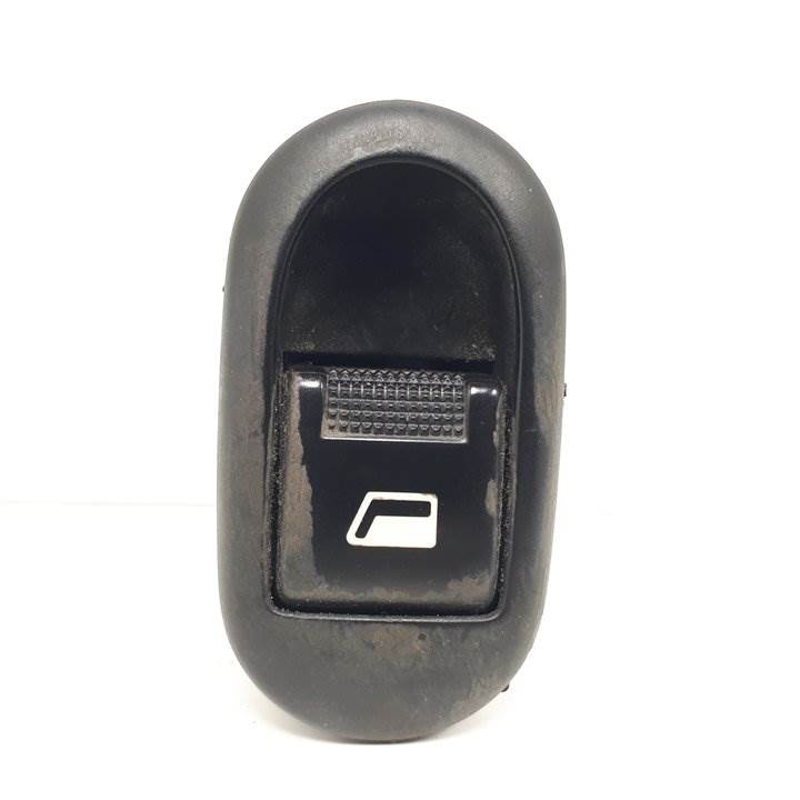 MANDO ELEVALUNAS DELANTERO DERECHO - 96605364XT - CITROEN - C2