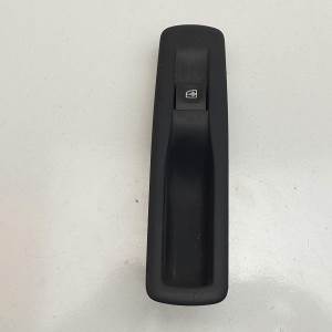 MANDO ELEVALUNAS TRASERO DERECHO E30176 RENAULT LAGUNA III Autodesguaces Alicante