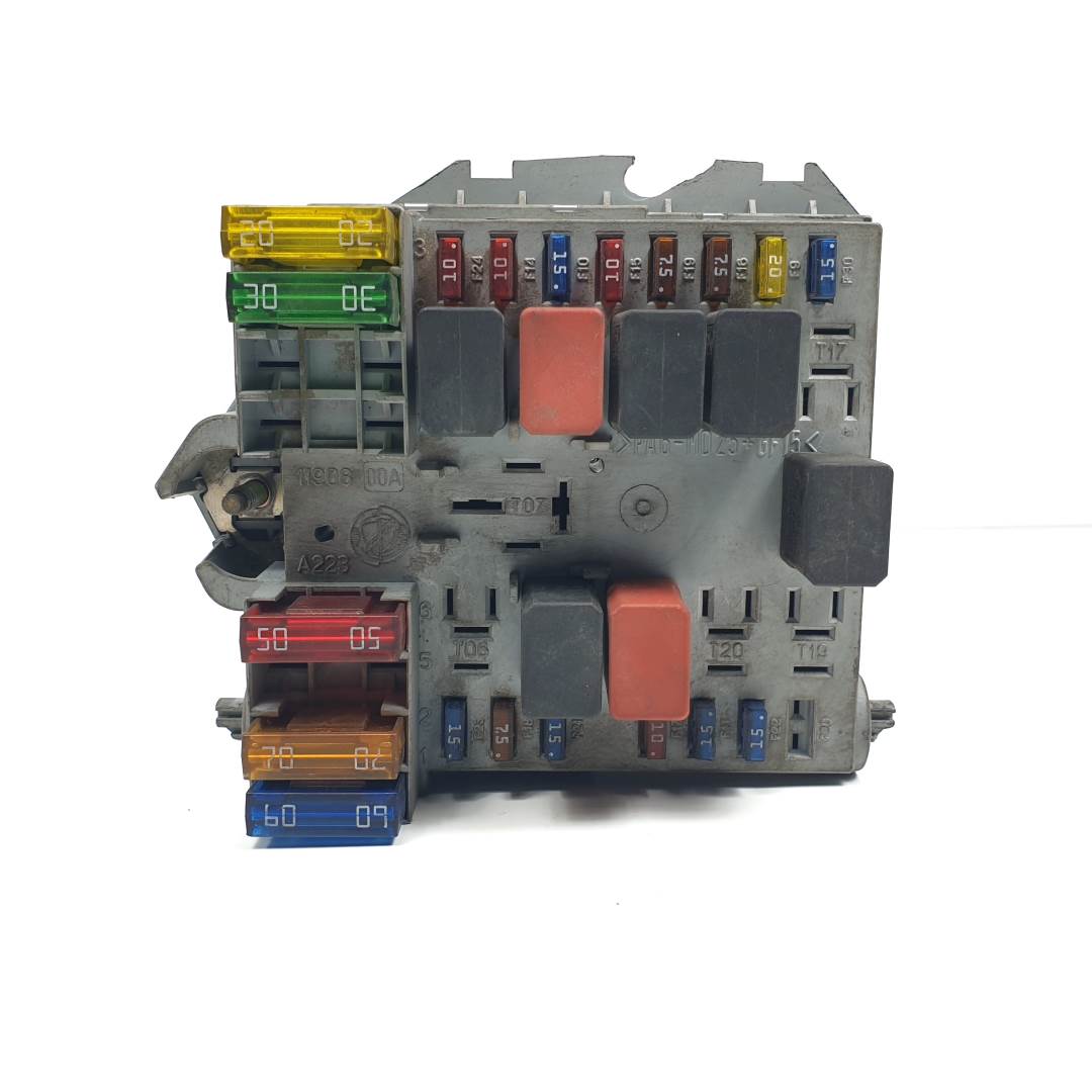 CAJA RELES / FUSIBLES - 46796536 - FIAT - STILO (192)