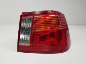 PILOTO TRASERO DERECHO 6K6945096J SEAT IBIZA (6K1) Autodesguaces Alicante