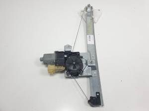 ELEVALUNAS TRASERO DERECHO 0130822735 FORD KUGA (CBS) Autodesguaces Alicante