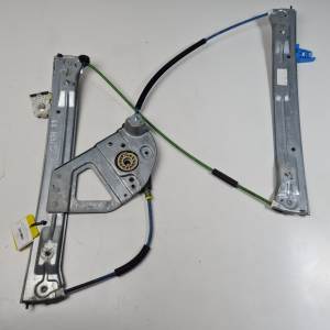 ELEVALUNAS DELANTERO DERECHO PEUGEOT 208 Autodesguaces Alicante