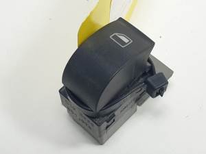 MANDO ELEVALUNAS DELANTERO DERECHO 4B0959855A AUDI ALLROAD QUATTRO (4BH) Autodesguaces Alicante