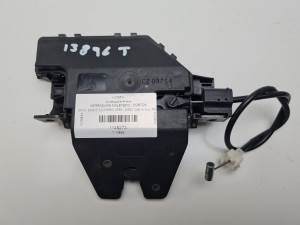 CERRADURA MALETERO / PORTON 8196401 BMW SERIE 3 CABRIO (E46) Autodesguaces Alicante