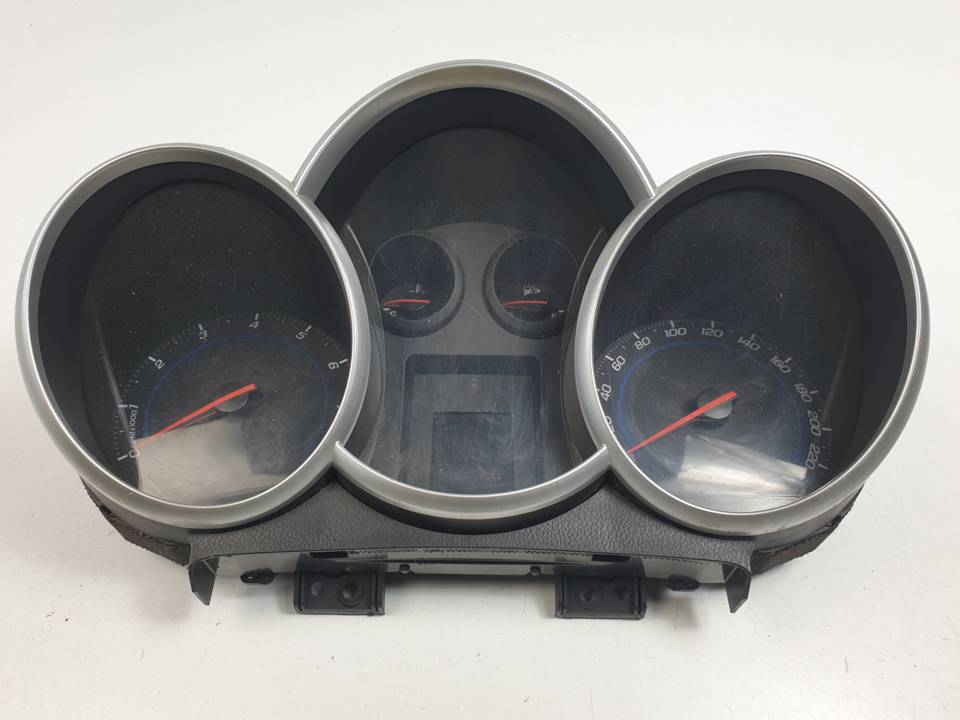 CUADRO INSTRUMENTOS 94576297 CHEVROLET CRUZE Autodesguaces Alicante