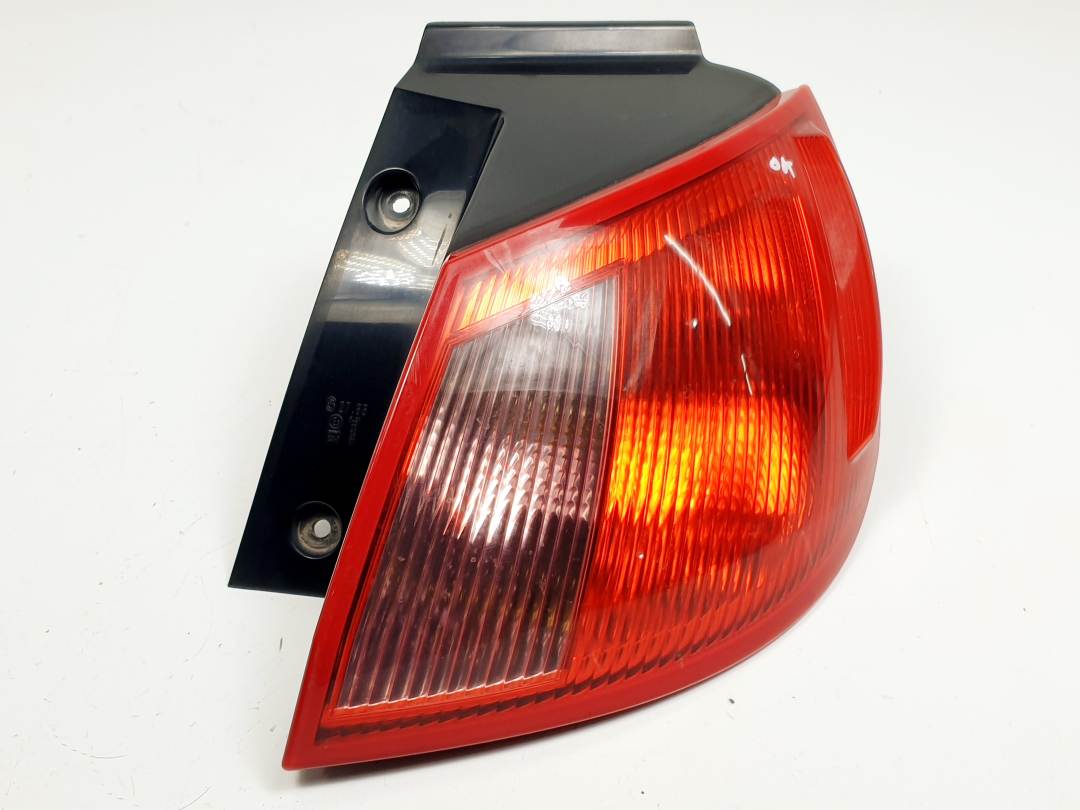 PILOTO TRASERO DERECHO - MR957366 - MITSUBISHI - COLT BERLINA 3 (CZ)