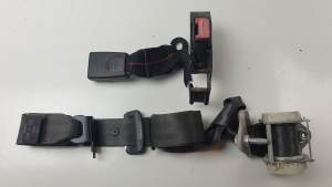 CINTURON SEGURIDAD TRASERO DERECHO 33056855 RENAULT MODUS Autodesguaces Alicante