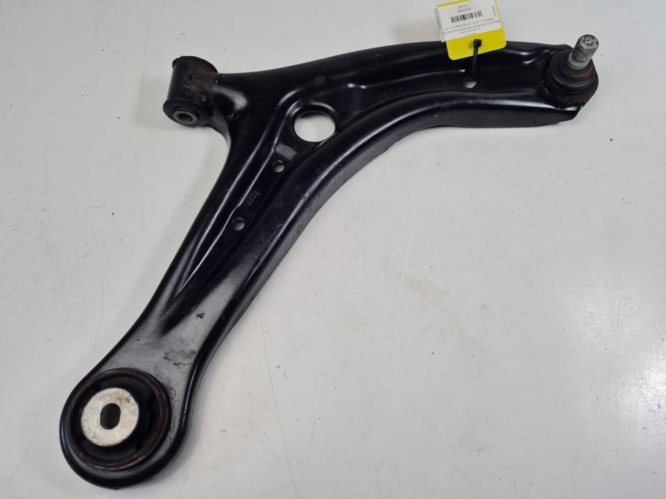 BRAZO SUSPENSION INFERIOR DELANTERO DERECHO E4B13042A2D FORD KA+ (CDU) Autodesguaces Alicante
